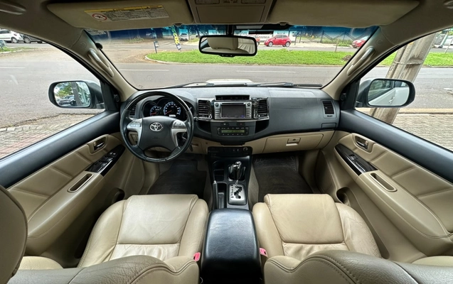 imagem-https://www.socarrao.com.br/sc-vehicle-images-prod/3888838/1789593620644-7_061932.jpg
