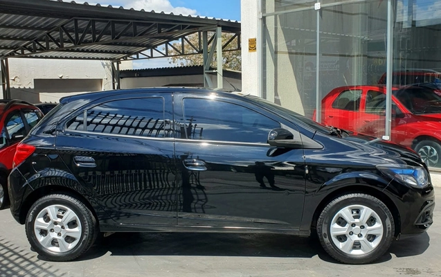 imagem-https://www.socarrao.com.br/sc-vehicle-images-prod/3888933/1789594112317-V2hhdHNBcHAgSW1hZ2UgMjAyNi0wOS0xNiBhdCAxNy4xNi4yNyAoMikuanBlZw.jpeg