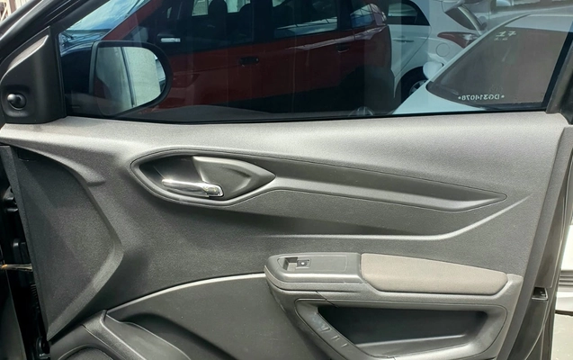 imagem-https://www.socarrao.com.br/sc-vehicle-images-prod/3888933/1789594112465-V2hhdHNBcHAgSW1hZ2UgMjAyNi0wOS0xNiBhdCAxNy4xNi4yNCAoMSkuanBlZw.jpeg