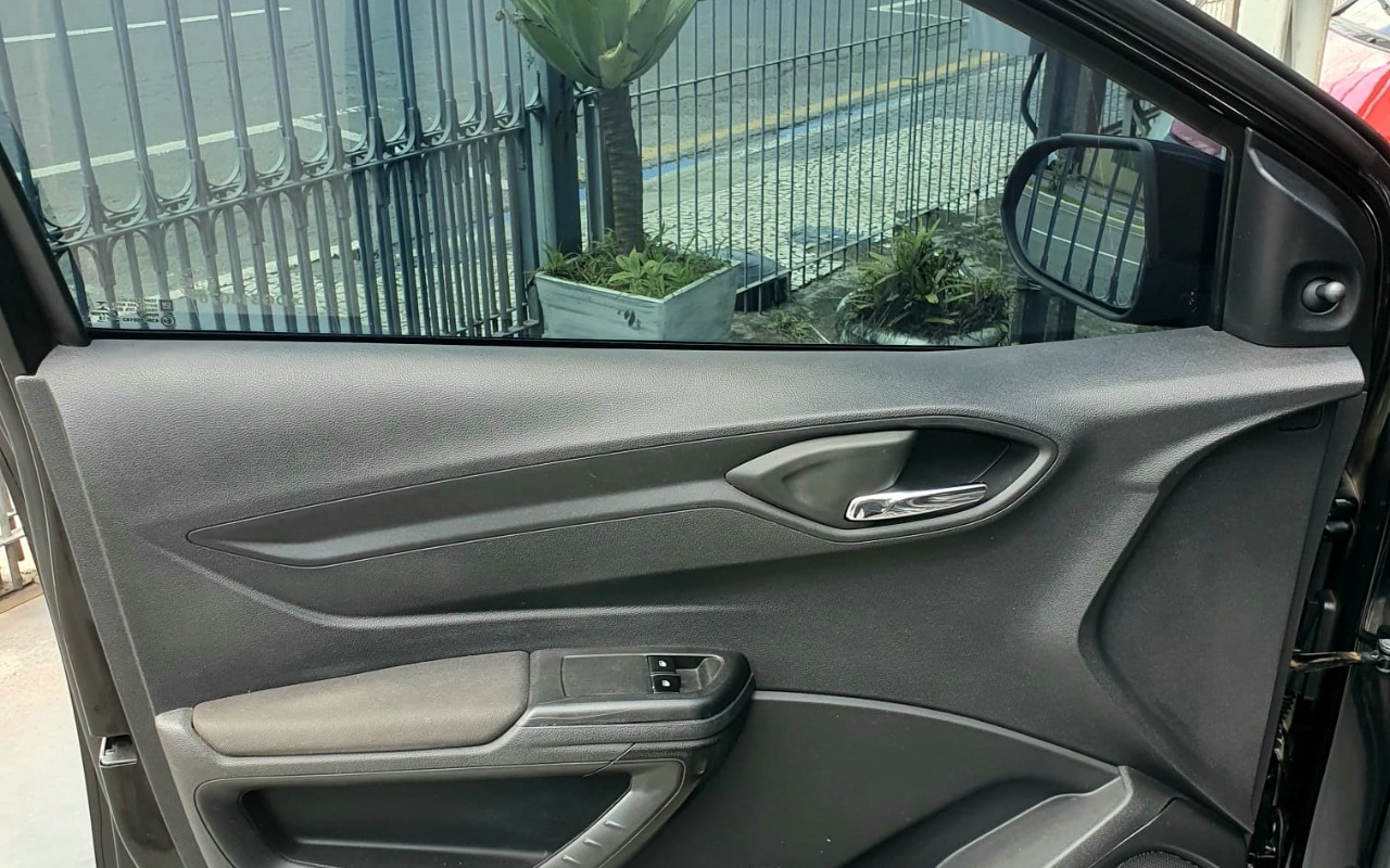 imagem-https://www.socarrao.com.br/sc-vehicle-images-prod/3888933/1789594113319-V2hhdHNBcHAgSW1hZ2UgMjAyNi0wOS0xNiBhdCAxNy4xNi4yNSAoMSkuanBlZw.jpeg