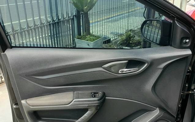 imagem-https://www.socarrao.com.br/sc-vehicle-images-prod/3888933/1789594113319-V2hhdHNBcHAgSW1hZ2UgMjAyNi0wOS0xNiBhdCAxNy4xNi4yNSAoMSkuanBlZw.jpeg