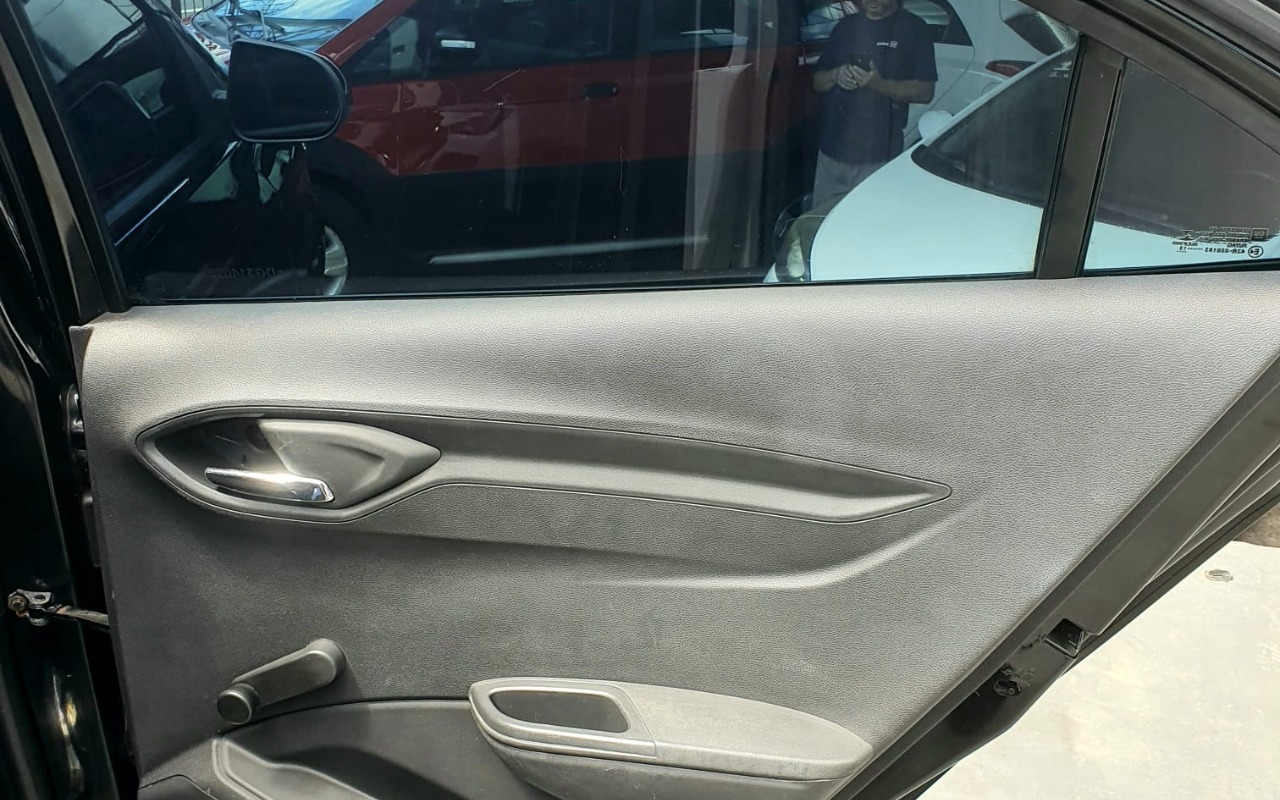 imagem-https://www.socarrao.com.br/sc-vehicle-images-prod/3888933/1789594113987-V2hhdHNBcHAgSW1hZ2UgMjAyNi0wOS0xNiBhdCAxNy4xNi4yNCAoMikuanBlZw.jpeg