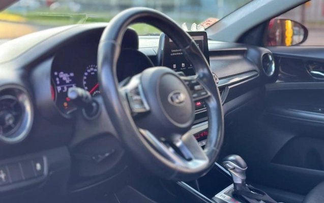 imagem-https://www.socarrao.com.br/sc-vehicle-images-prod/3889189/1789594690612-8484495_8_B_d5c5100bbd.jpeg
