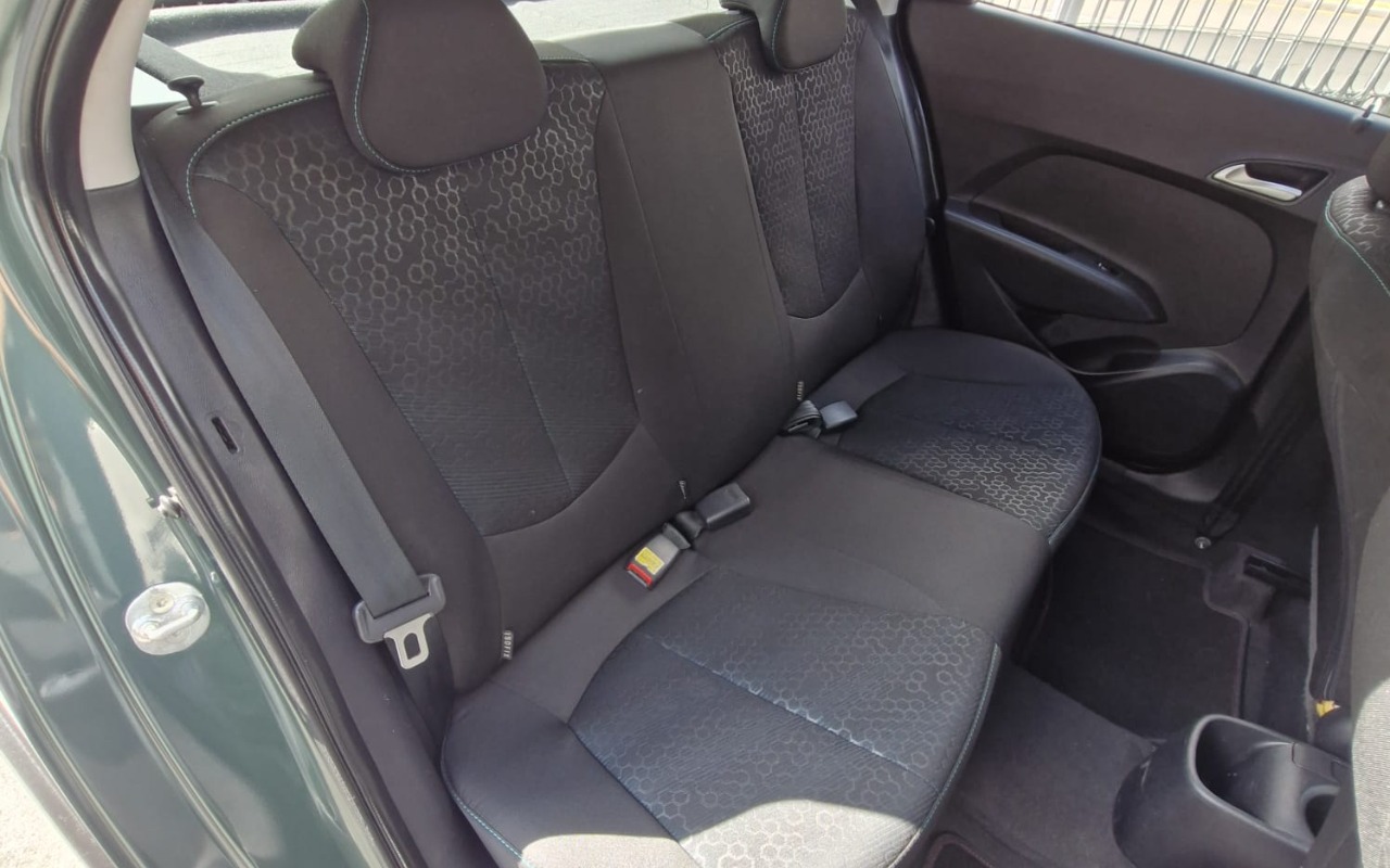 imagem-https://www.socarrao.com.br/sc-vehicle-images-prod/3889224/1789594899688-MTQuanBlZw.jpeg