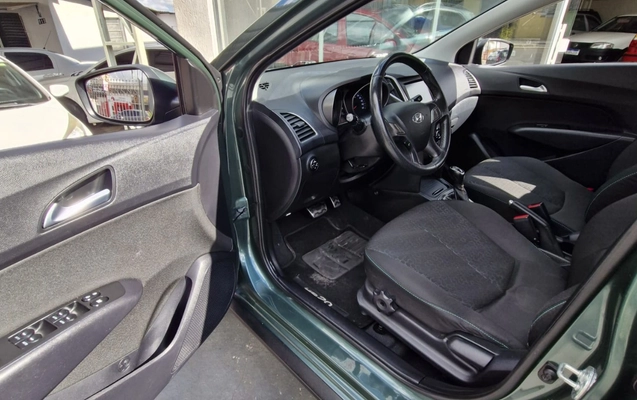 imagem-https://www.socarrao.com.br/sc-vehicle-images-prod/3889224/1789594900780-MjUuanBlZw.jpeg