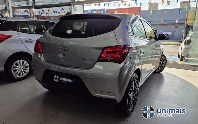 imagem-https://www.socarrao.com.br/sc-vehicle-images-prod/3889694/1789595617226-b7ab9ed6-4dcb-4511-a882-84cf964aeaf320260916142311.jpeg