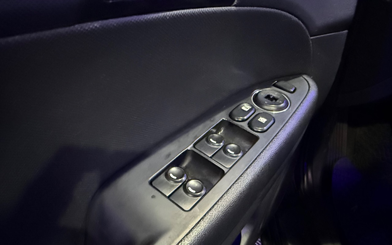 imagem-https://www.socarrao.com.br/sc-vehicle-images-prod/3890298/1789596590943-SU1HXzA0ODQuanBlZw.jpeg