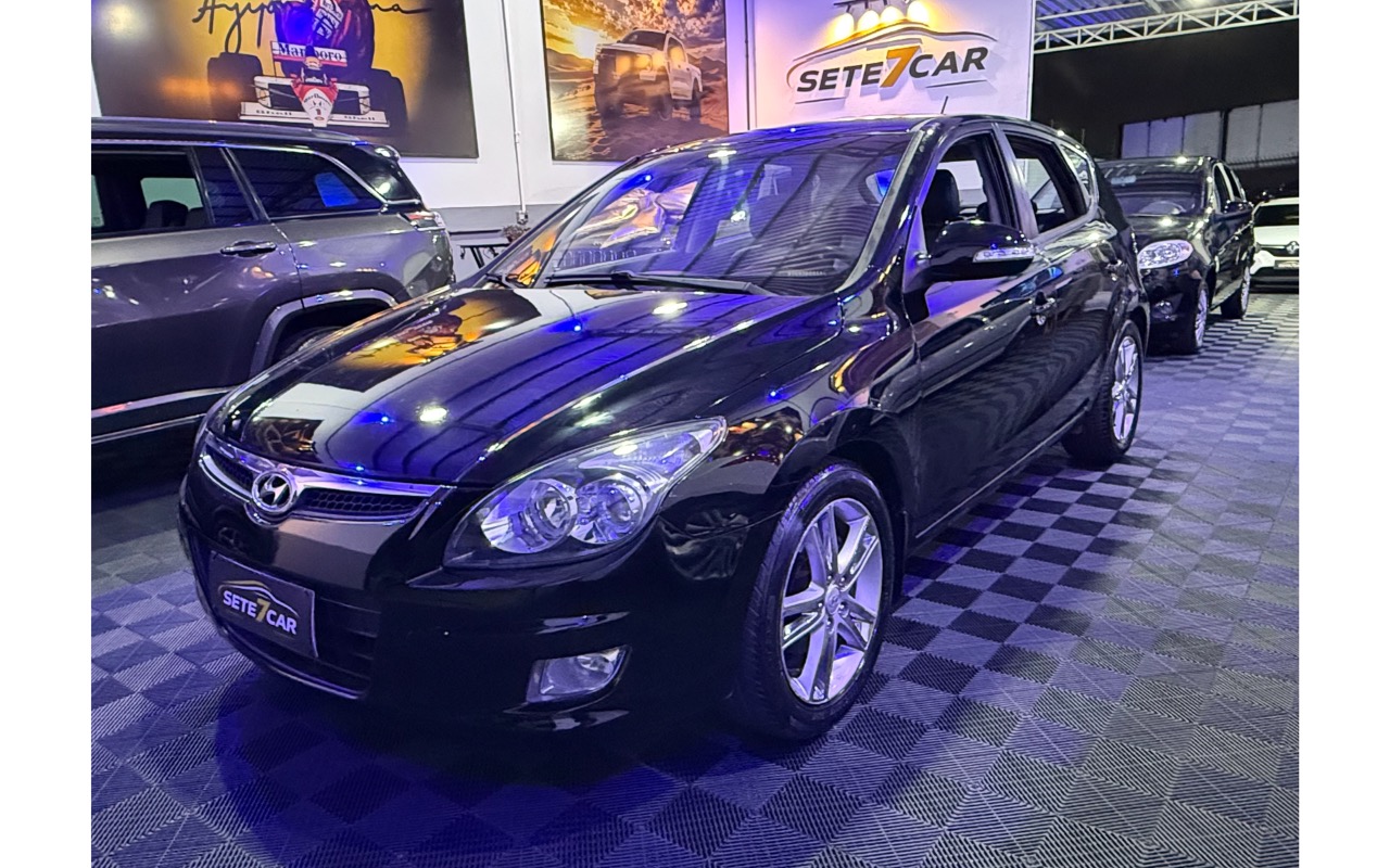 Hyundai i30 2011 Preto — foto 1 de 3