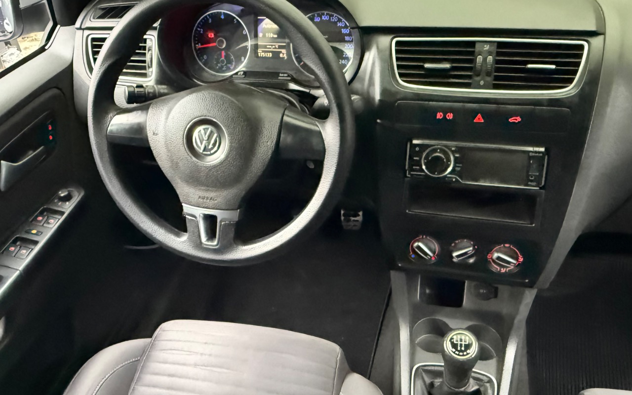 imagem-https://www.socarrao.com.br/sc-vehicle-images-prod/3890433/1789596906298-SU1HXzAyMzkuanBlZw.jpeg