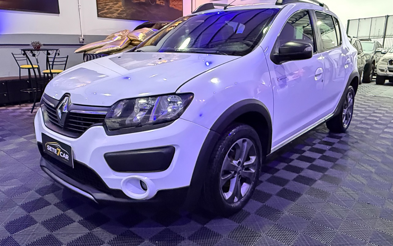 Renault Sandero 2016 Branco — foto 1 de 3