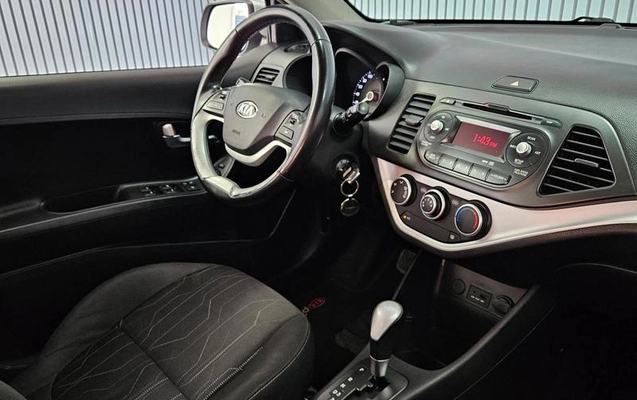 imagem-https://www.socarrao.com.br/sc-vehicle-images-prod/3890880/1789597905683-8478172_16_B_e9599ea540.jpeg