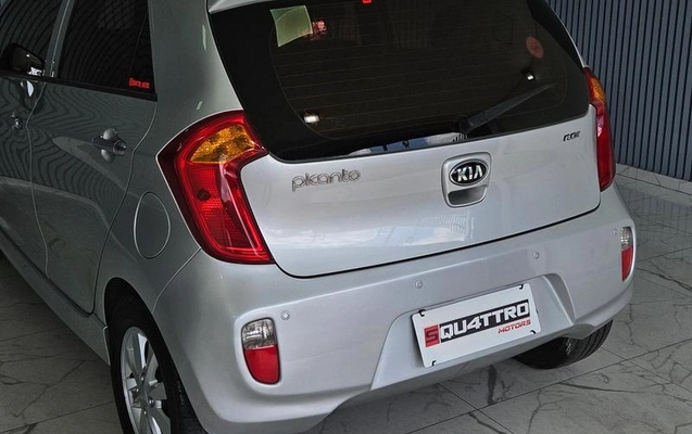 imagem-https://www.socarrao.com.br/sc-vehicle-images-prod/3890880/1789597905696-8478172_25_B_47bfbb3109.jpeg