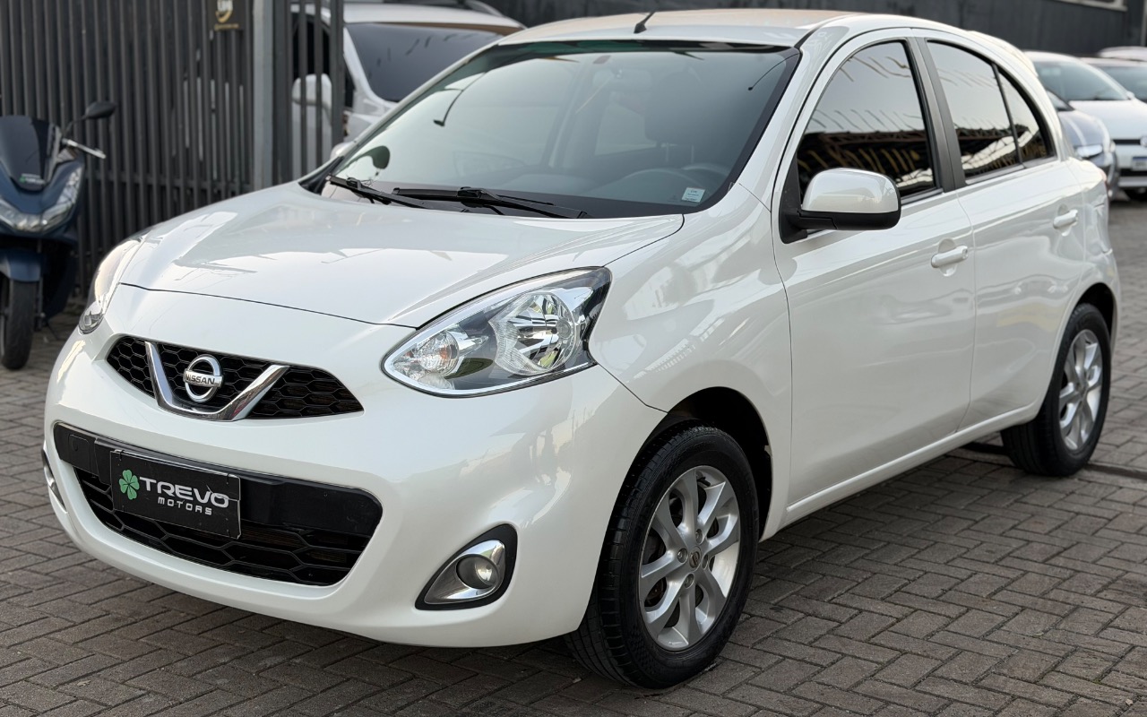 Nissan MARCH SV 1.0 12V Flex 5p 2016 Branco — foto 1 de 3