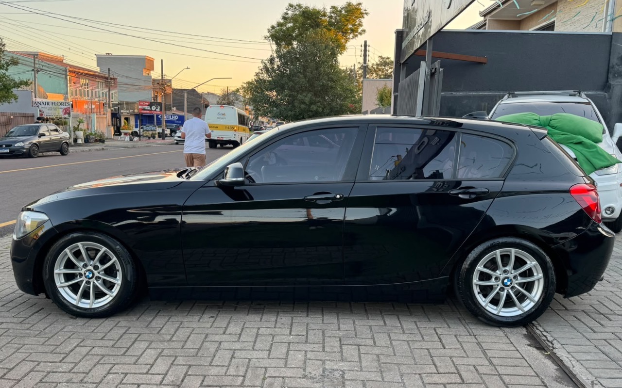 imagem-https://www.socarrao.com.br/sc-vehicle-images-prod/3891690/1789999831750-OWE0MjA1MmItNGEwMy00ZTIwLWIwZmYtMWM3ZjlmNmY2NTlkLmpwZWc.jpeg