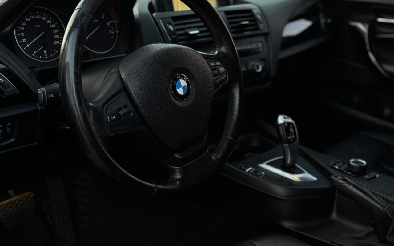 imagem-https://www.socarrao.com.br/sc-vehicle-images-prod/3891690/1789999832257-ODVhM2RmMGQtNGExNS00ZDQxLThiODQtZGUyZDE0NjViMWI5LmpwZWc.jpeg