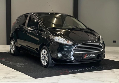 Ford Fiesta 2017 Preto — foto 1 de 3