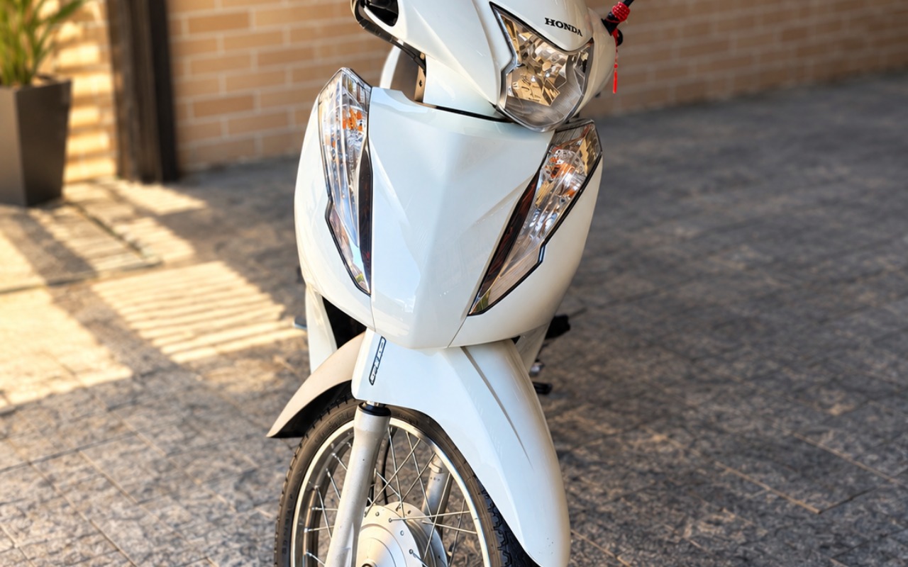 imagem-https://www.socarrao.com.br/sc-vehicle-images-prod/3892034/1789601644635-NmI1M2YzYWEtZDQxYi00ZTZmLWE2YWUtZWRiOWZhNmFhNWUyLnBuZw.png
