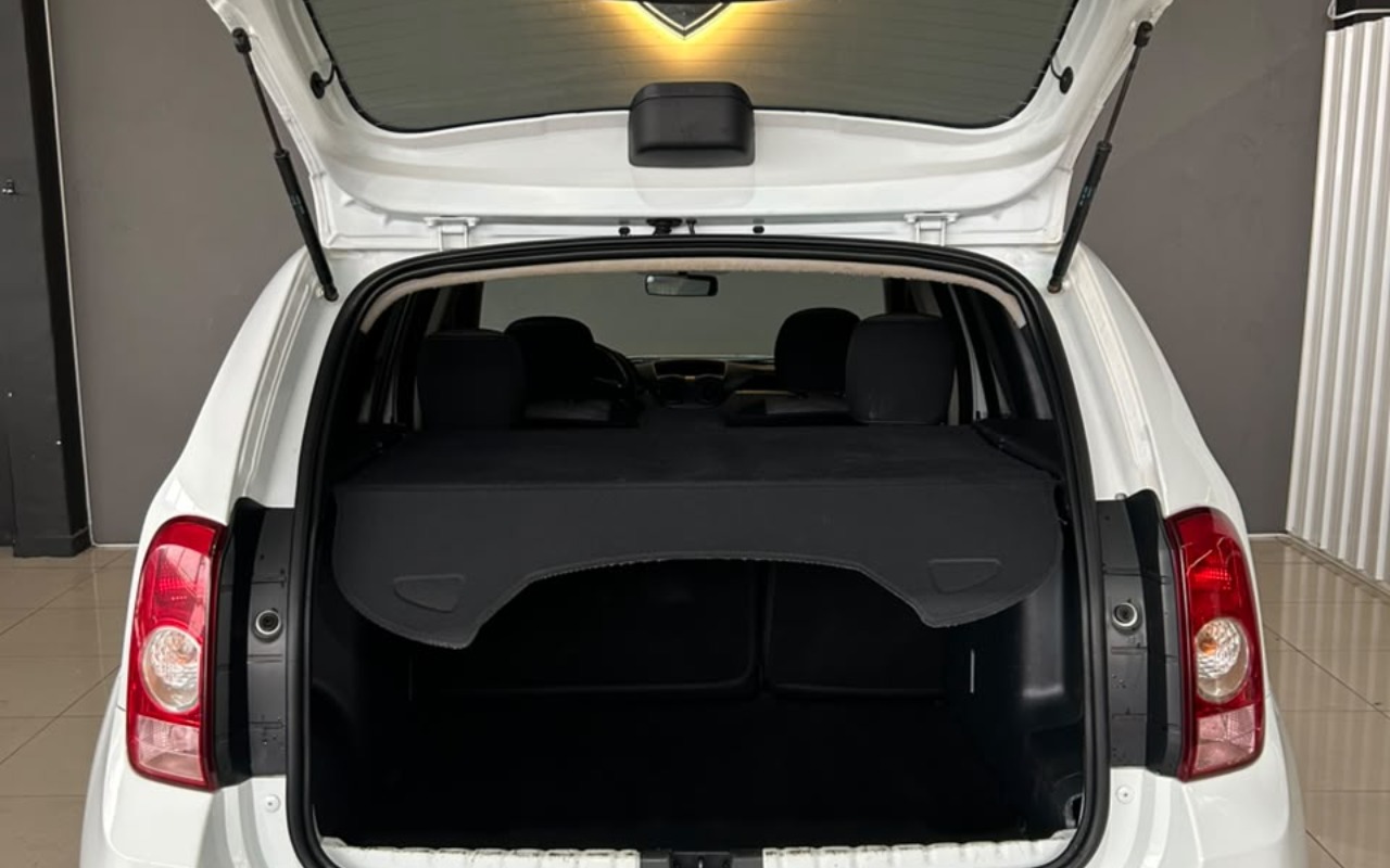 imagem-https://www.socarrao.com.br/sc-vehicle-images-prod/3892368/1789601838638-V2hhdHNBcHAgSW1hZ2UgMjAyNi0wOS0xNCBhdCAxNi4xNi40MyAoMikuanBlZw.jpeg