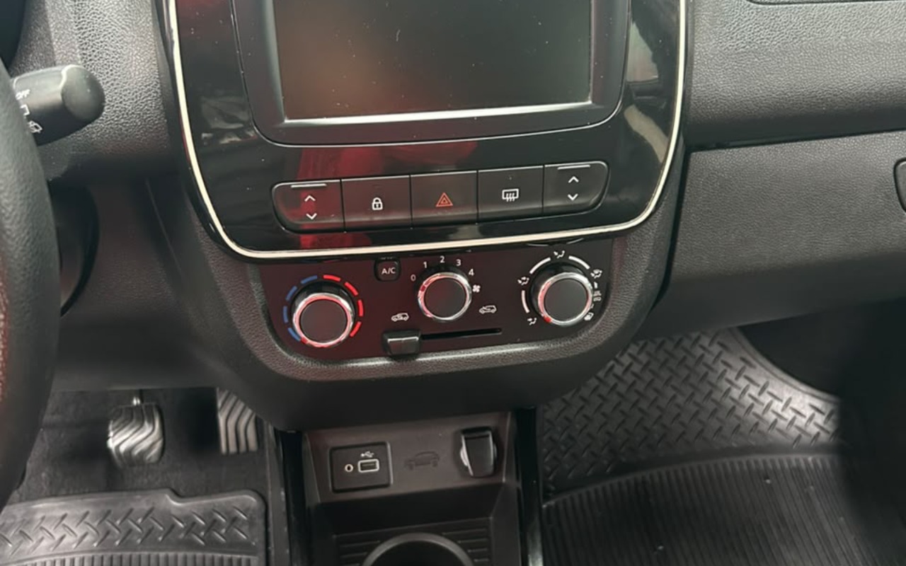 imagem-https://www.socarrao.com.br/sc-vehicle-images-prod/3893096/1789604037103-V2hhdHNBcHAgSW1hZ2UgMjAyNi0wOS0xNCBhdCAxNS4zOS41OCAoMSkuanBlZw.jpeg