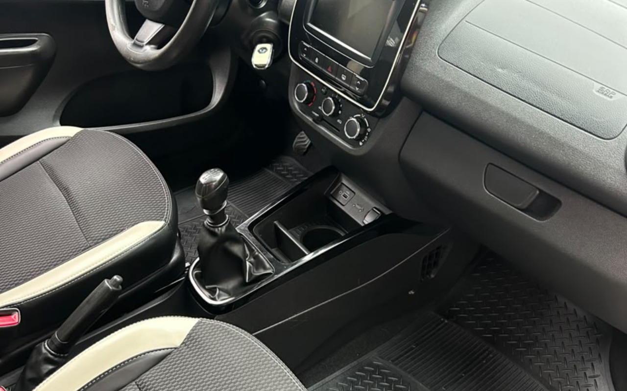 imagem-https://www.socarrao.com.br/sc-vehicle-images-prod/3893096/1789604037186-V2hhdHNBcHAgSW1hZ2UgMjAyNi0wOS0xNCBhdCAxNS4zOS41OS5qcGVn.jpeg