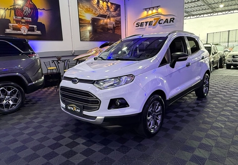 Ford EcoSport 2014 Branco — foto 1 de 3
