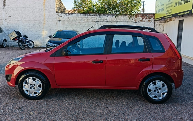 imagem-https://www.socarrao.com.br/sc-vehicle-images-prod/3893819/1789605814221-ZTQxYTg2YWItNGNkMS00MWY4LTg3OTctZTAxMWVhNjhjZmI4LmpwZw.jpg