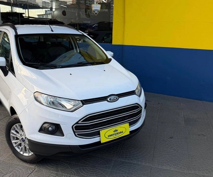 Ford EcoSport 2015 Branco — foto 1 de 3
