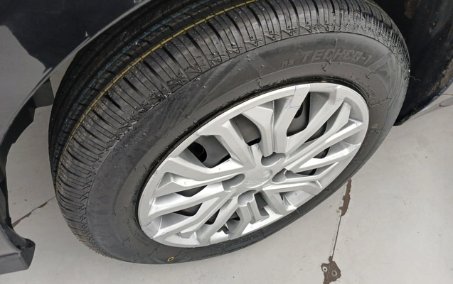 imagem-https://www.socarrao.com.br/sc-vehicle-images-prod/3898552/1789620397831-1_053212.jpg