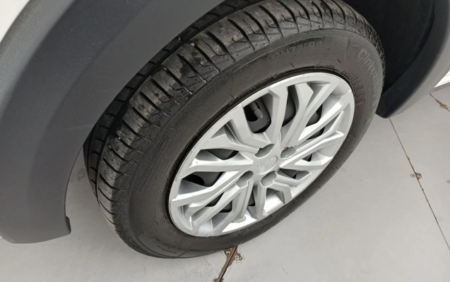 imagem-https://www.socarrao.com.br/sc-vehicle-images-prod/3898576/1789620419428-1_023130.jpg