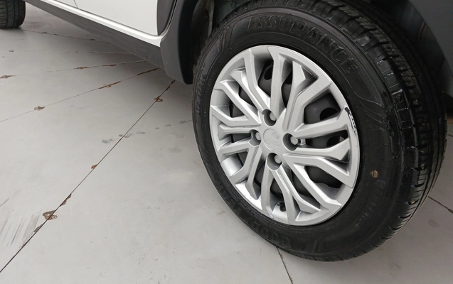 imagem-https://www.socarrao.com.br/sc-vehicle-images-prod/3898576/1789620419428-2_023130.jpg