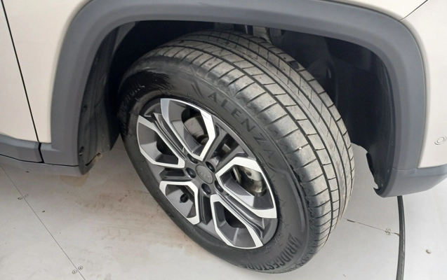 imagem-https://www.socarrao.com.br/sc-vehicle-images-prod/3898647/1789620472138-1_044012.jpg