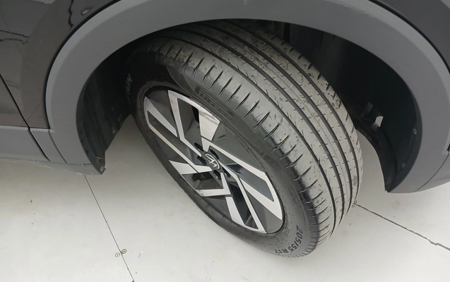 imagem-https://www.socarrao.com.br/sc-vehicle-images-prod/3899372/1789621107279-3_090949.jpg