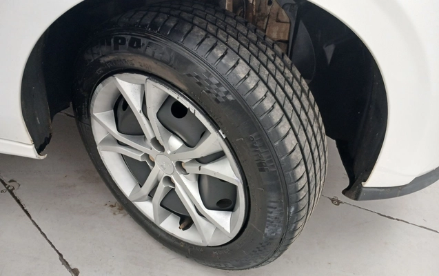 imagem-https://www.socarrao.com.br/sc-vehicle-images-prod/3899665/1789621412625-1_025922.jpg