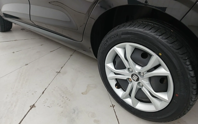 imagem-https://www.socarrao.com.br/sc-vehicle-images-prod/3899866/1789621605480-1_091652.jpg