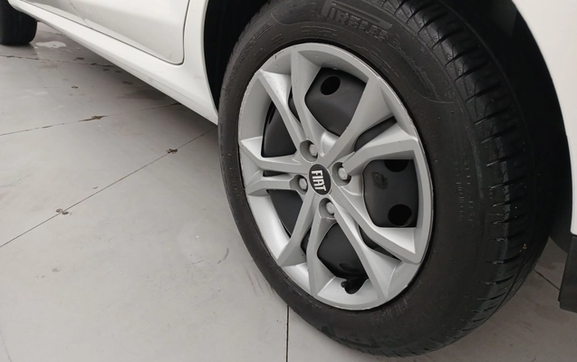 imagem-https://www.socarrao.com.br/sc-vehicle-images-prod/3899877/1789621614366-1_073032.jpg