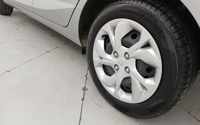 imagem-https://www.socarrao.com.br/sc-vehicle-images-prod/3900288/1789622401540-2_124624.jpg