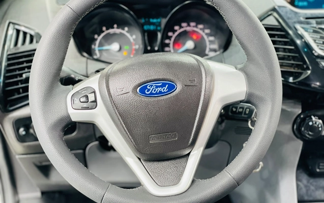 imagem-https://www.socarrao.com.br/sc-vehicle-images-prod/3905463/1789644714222-003_21d7fb5a65acbe5e04614c7d3ccd93fc.jpeg