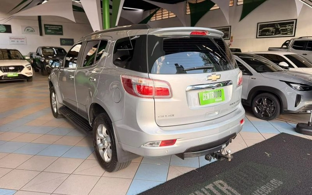imagem-https://www.socarrao.com.br/sc-vehicle-images-prod/3905478/1789670377837-8474140_8_B_ba53863541.jpeg