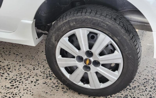 imagem-https://www.socarrao.com.br/sc-vehicle-images-prod/3905487/1789646211803-8458427_7_B_36119e94ec.jpeg