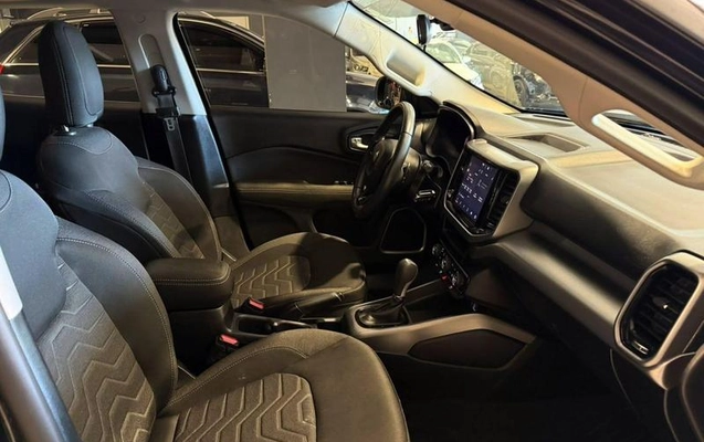 imagem-https://www.socarrao.com.br/sc-vehicle-images-prod/3905488/1789660007998-8466506_18_B_c6d1332671.jpeg