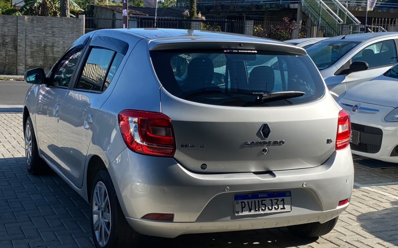 imagem-https://www.socarrao.com.br/sc-vehicle-images-prod/3905490/1789646292274-V2hhdHNBcHAgSW1hZ2UgMjAyNi0wOS0xNyBhdCAwOC4zNC41NyAoMykuanBlZw.jpeg