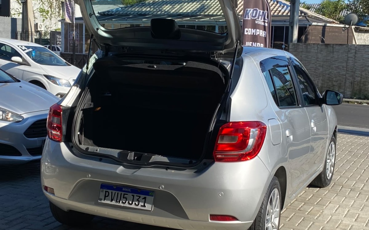 imagem-https://www.socarrao.com.br/sc-vehicle-images-prod/3905490/1789646292442-V2hhdHNBcHAgSW1hZ2UgMjAyNi0wOS0xNyBhdCAwOC4zNC41NyAoNCkuanBlZw.jpeg