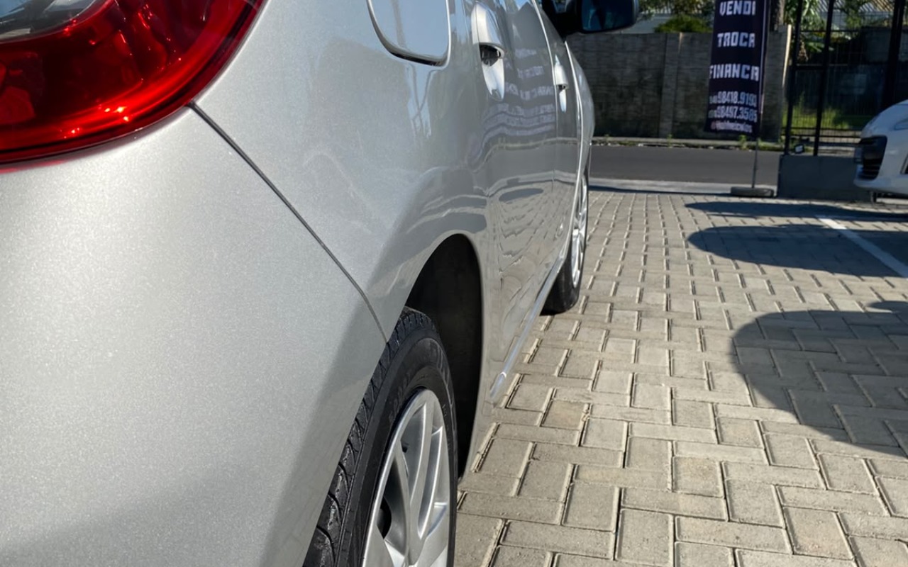 imagem-https://www.socarrao.com.br/sc-vehicle-images-prod/3905490/1789646292536-V2hhdHNBcHAgSW1hZ2UgMjAyNi0wOS0xNyBhdCAwOC4zNC41OC5qcGVn.jpeg
