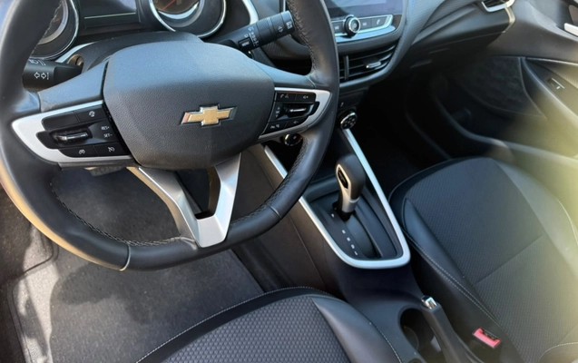 imagem-https://www.socarrao.com.br/sc-vehicle-images-prod/3905495/1789646677345-EWyG4oEiSmF12QX5ie2wIV3CeR4ZcTUw.jpg