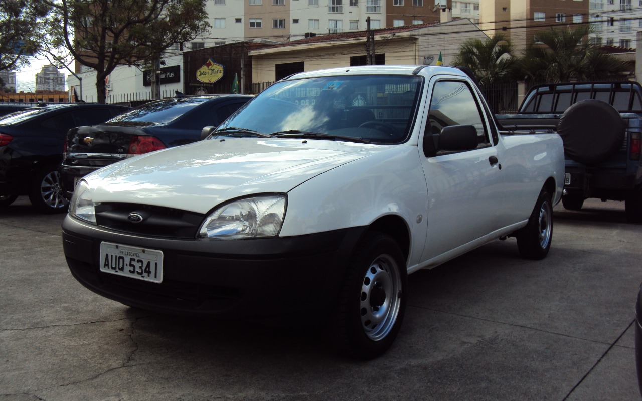 Ford Courier 1.6 L/ 1.6 Flex 2002 Branco — foto 1 de 3