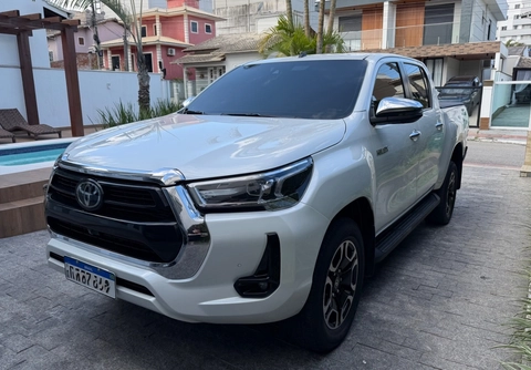 Toyota Hilux 2023 Branco — foto 1 de 3