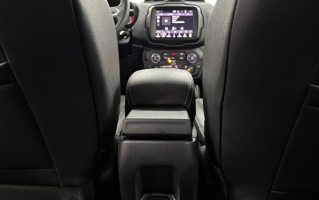 imagem-https://www.socarrao.com.br/sc-vehicle-images-prod/3906567/1789649379620-7232993_10_B_9b79033f2a.jpeg