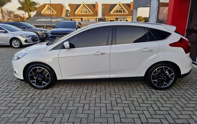 imagem-https://www.socarrao.com.br/sc-vehicle-images-prod/3906838/1789650597141-8479371_3_B_320749f084.jpeg