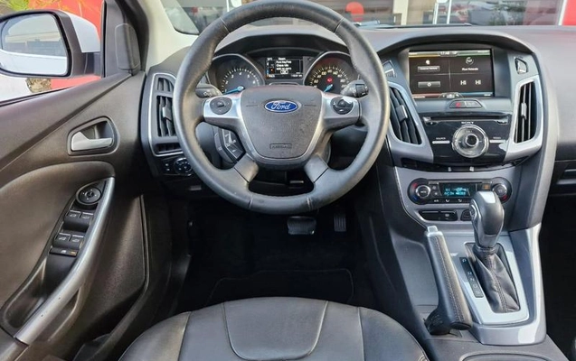 imagem-https://www.socarrao.com.br/sc-vehicle-images-prod/3906838/1789650597147-8479371_7_B_970ca44ef2.jpeg