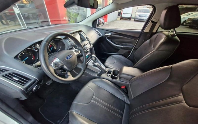 imagem-https://www.socarrao.com.br/sc-vehicle-images-prod/3906838/1789650597149-8479371_11_B_1b8fa80285.jpeg